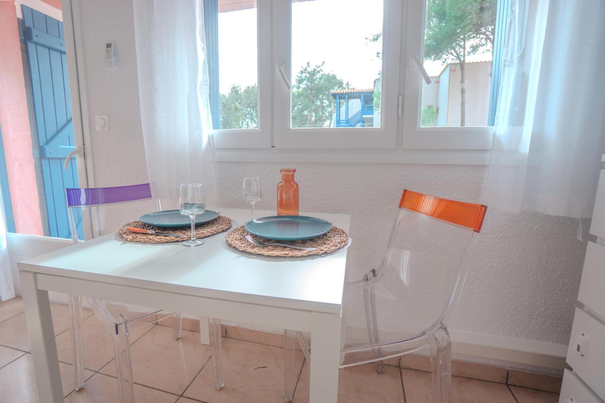 Lumineux Studio Tout Equipe Canet-en-Roussillon Bilik gambar