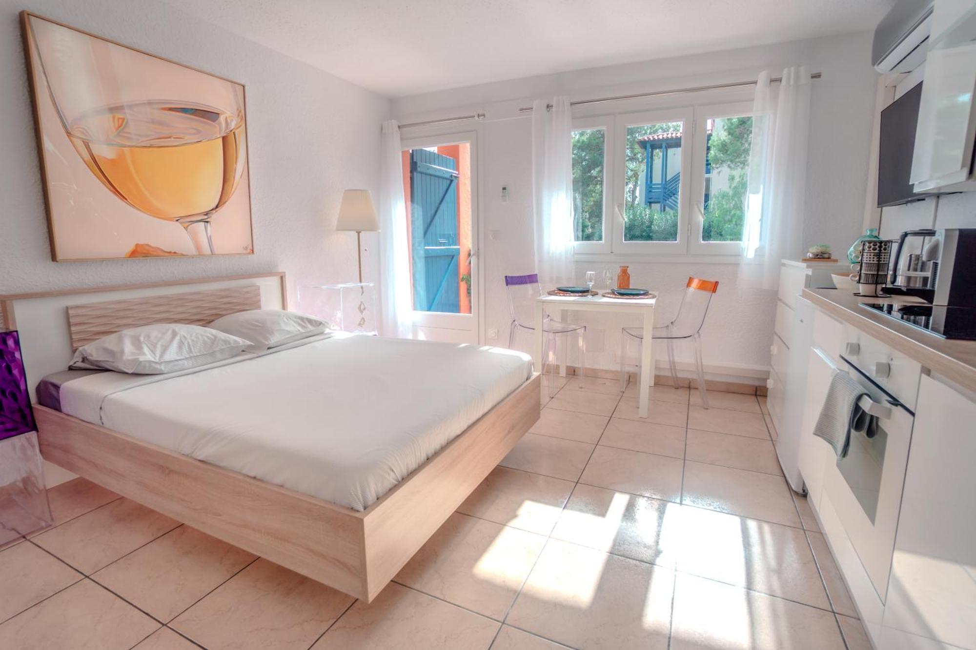 Lumineux Studio Tout Equipe Canet-en-Roussillon Bilik gambar